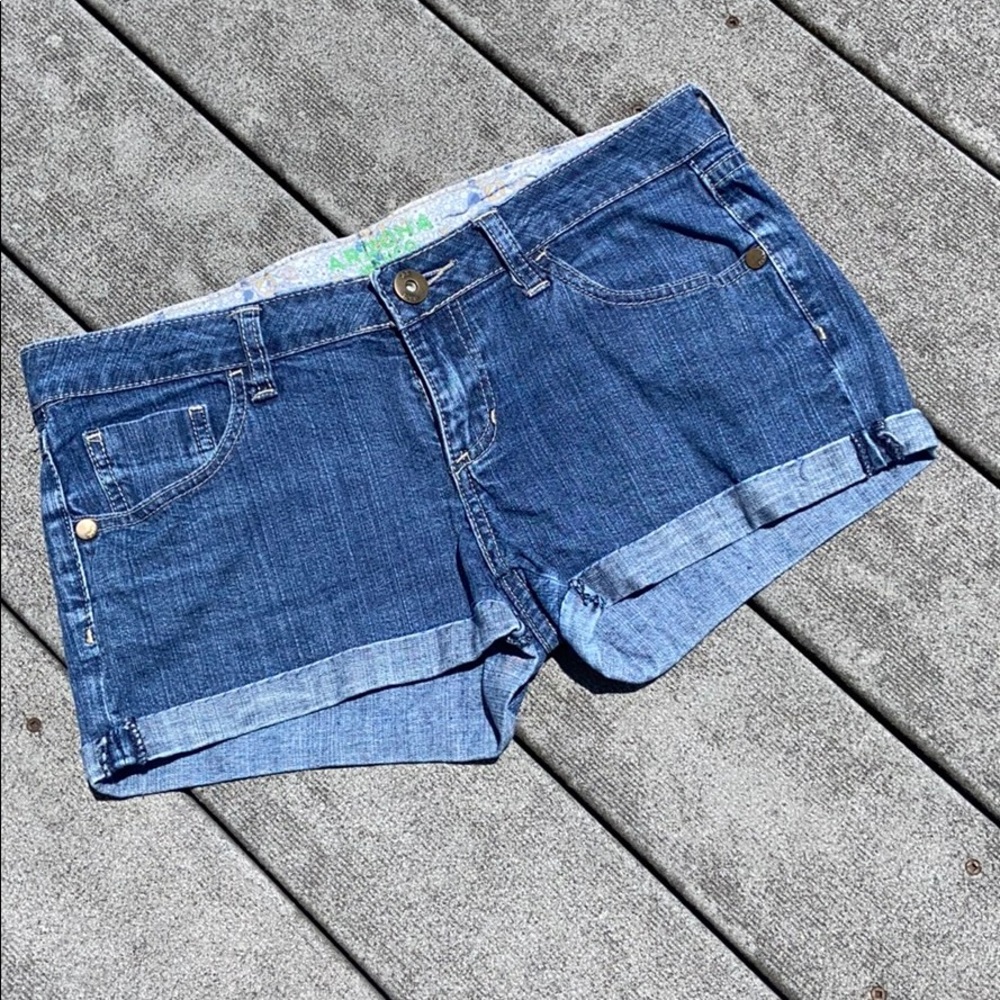 Blue Jean Shorts with Back Pocket Detail
